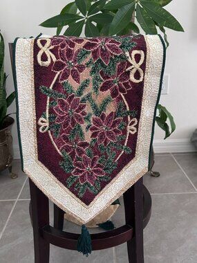 Vintage Kohl's Tapestry 12”x71” Christmas Poinsettia Metallic Gold Table Runner